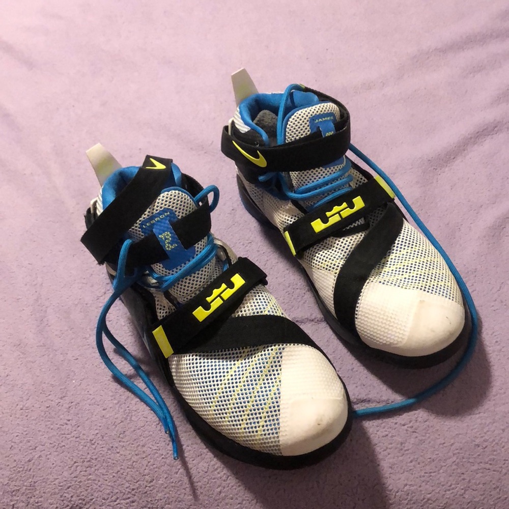 Nike Lebron 2 shoes